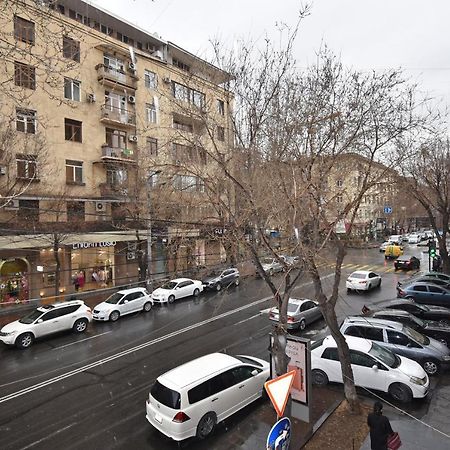 19Tumanyan Excellent Apartment In The Centre Of Capital Erevan Esterno foto