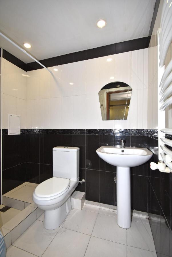 19Tumanyan Excellent Apartment In The Centre Of Capital Erevan Esterno foto